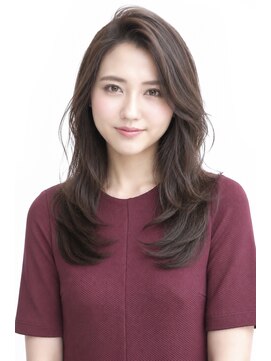 ソレイユ(Soleil) 前髪なしの大人可愛いヘアスタイル