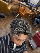 クラウン(CROWN)&nbsp;ホワイトメッシュ×パーマ