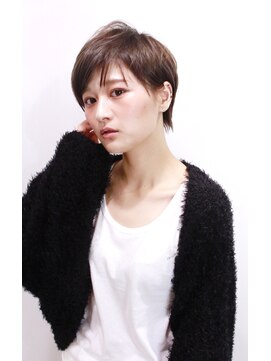 トルネード(TORNADO) 外国人風ショートボブ ハイライト 暗髪グレージュ 白髪ぼかし