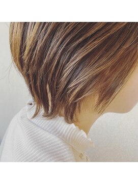 バルス(BLS) ショートスタイル インナーカラー【 藤枝/髪質改善/カラー】