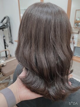 アンダーバーホワイト 南海難波店(_WHITE) 透明感グレージュスタイル