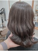 透明感グレージュスタイル