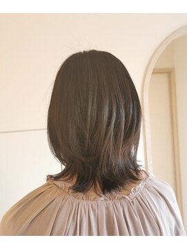 ビューティーサロン タカ(TAKA) 外ハネミディアム（20代～40代）