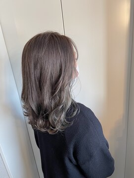 シアン(CYAN) 【CYAN】#10代#20代#ブリーチオンカラー＃グレー＃ベージュ