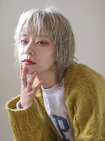 テトヘアー(teto hair) ウルフカット、ブリーチカラー、ホワイトブロンド