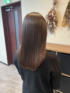 ナチュラルリーフ 仙台駅前店(Natural leaf) 艶髪ストレート