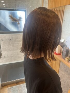 エルド(eld) 暗髪 外はねボブ 武庫之荘