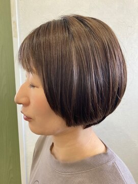 リル(LiL) ナチュラルショートボブ／メッシュ／アッシュグレージュ