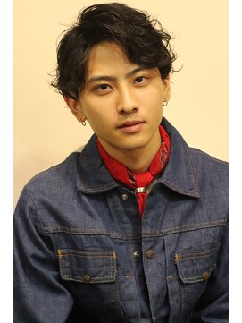 ブークル(boucle) サイドパートミディアム毛流れパーマ