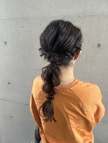 アチーブ ヘア デザイン(achieve hair design)&nbsp;ヘアセット 大人かわいい編みおろしポニー スッキリ お呼ばれ