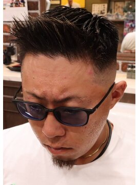 アクセプトザワールドバーバー(Accept the world barber) アップバング×スキンフェード