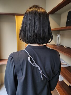 イニ(ini) 須藤 )) ストレートボブ