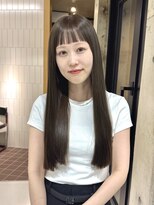 ナギ(nagi)&nbsp;オン眉ロングヘア