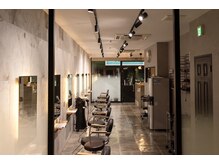 ラフィスヘアー シン 大分店(La fith hair SHIN)の雰囲気（落ち着いた雰囲気で極上のサロンタイム☆[大分駅/メンズカット]）