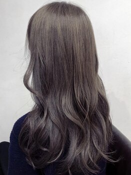 アンドデイ(&DAY)の写真/【麻生/駐車場有】ダメージ・パサつき・うねり等、髪のお悩みに合わせて最適なトリートメントを選定♪