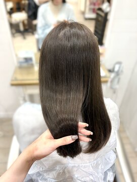 アルクバイネオリーブ 荻窪店(arc by neolive) 透明感たっぷりオリーブベージュ☆