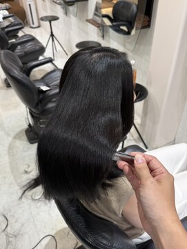 サロンドボーテキリコ(SALON DE BEAUTE KIRIKO) ミディアム × ネオメテオストレート