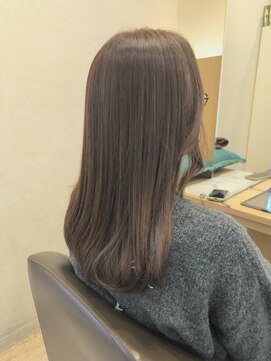 ウイバイファースト(u'i by first) ロングのピンクベージュ