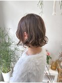 《花屋併設の美容院》柔らかベージュカラー