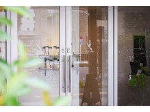 街の喧騒を離れ、田町で出会う上質なプライベート空間。