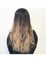 ヘアリゾート サニー(hair resort sunny)&nbsp;ブラックとホワイトアッシュのグラデーションカラー