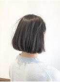 暗髪前下がりボブ