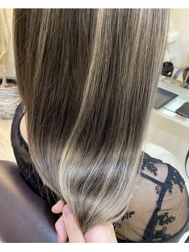 ノラ ウメダ(NORA UMEDA) 【NORA UMEDA 高木】3Dコントラストハイライトカラーグレージュ