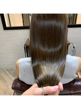 ネウィ グランデ 横浜(newi grande) 大人かわいいエギョモリ ミルクティーブラウン ひし形シルエット