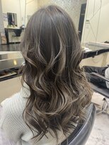 レヴィア(Revia)&nbsp;グラデーション&ハイライト