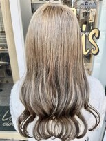 ラビス クローバー(Lovis clover)&nbsp;アースカラー　くびれヘア　デザインカラー