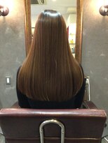 フォースクエア(FOUR SQUARE) ツヤ髪ロング