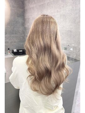 リア 大阪梅田(Ria) ～ミルクティーべージュ～【Ria 大阪 梅田】