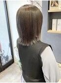 毛利/透明感カラー 艶 オリーブベージュ 大人可愛い 外ハネボブ