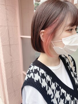 イルウィ(irwi) 【トレンド】ピンクベージュインナーカラー　ボブ