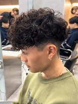 エルマーク 枚方(L-MARK)&nbsp;スペインカールスパイラルパーマツイストパーマフェード短髪