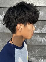 ヒュイル バイ ニアウ(Hwyl by Niau)&nbsp;メンズマッシュパーマニュアンスパーマスパイラルパーマ刈り上げ