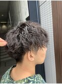 メンズ緩めツイストスパイラルパーマ刈り上げ
