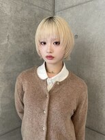 オーオシカシカスペース(OOO YY Space)&nbsp;ブロンド/顔周りレイヤー/ブリーチ/くびれボブ/ボブウルフ