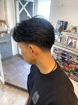 グッドプレイスアンドシング(Good Place&thing) メンズカットテーパーフェードニュアンスパーマフェザーパーマ