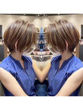 バンプ ギンザ(BUMP GINZA) 30代40代50代大人ショート髪型丸顔前髪なし似合わせ 安