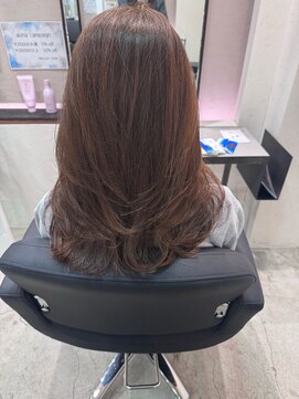 リノ(lino) レイヤー×ベージュカラー