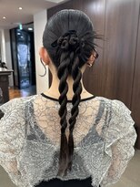 アビー(ABBEY)&nbsp;お呼ばれヘア、カチモリ、結婚式二次会、タイトアレンジ