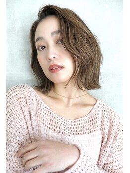 ジャドール(J'ADORE)の写真/高い技術力でお白髪を綺麗に染め上げます。乾燥やパサつきのお悩みも改善♪透明感&艶感溢れる仕上がりに*