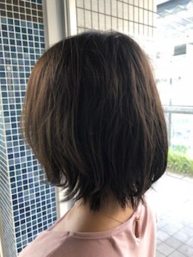 スタジオ アルファプラス 日暮里店(studio α+) ブルーアッシュブラウン×フンワリレイヤーボブ♪