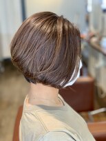ヘアデザイン エソラ(hair design esora)&nbsp;大人向け前下がり小顔ショート