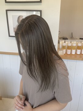 ジジ チーク 栃木(Gigi cheek) ・オリーブグレージュベージュ