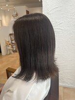 アマレット(Amaretto) 【オリーブベージュ×外はねボブ】