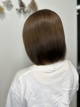 ジウ 上通り(JIU) 20代30代小顔ゆるふわショートアッシュブラウン