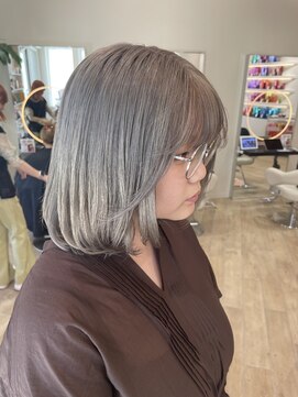 ケンジ 平塚 アネッタ(KENJE annetta) ホワイトシルバー