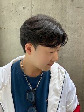 アルム オモテサンドウ(ALLM omotesando) 韓国ヘア カルマヘア メンズ 原宿 表参道